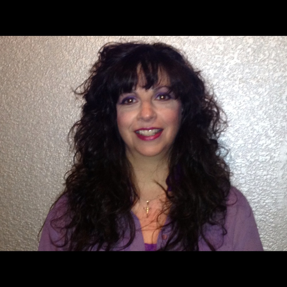 Meet your Posher, Angela